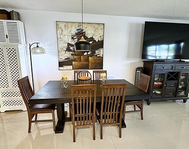 21 Newport B Court - Photo Thumbnail 6