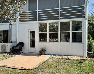 21 Newport B Court - Photo Thumbnail 25