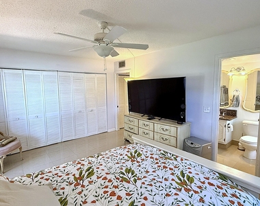 21 Newport B Court - Photo Thumbnail 20