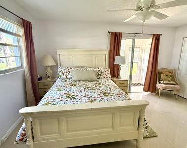 21 Newport B Court - Photo Thumbnail 19