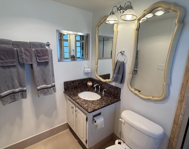 21 Newport B Court - Photo Thumbnail 13