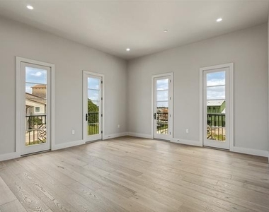 49 Arta Drive - Photo Thumbnail 8
