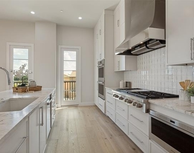 49 Arta Drive - Photo Thumbnail 8