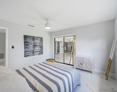 6396 Country Wood Way - Photo Thumbnail 25