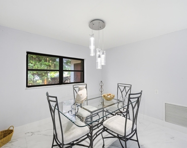6396 Country Wood Way - Photo Thumbnail 15