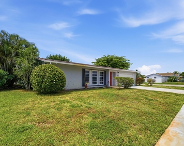 6396 Country Wood Way - Photo Thumbnail 1