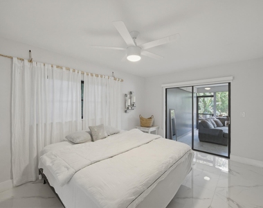 6396 Country Wood Way - Photo Thumbnail 20