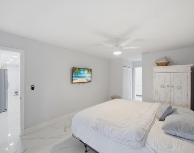 6396 Country Wood Way - Photo Thumbnail 22