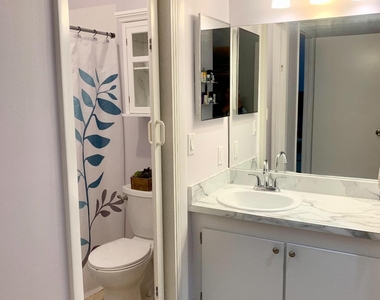 5734 Northpointe Lane - Photo Thumbnail 4