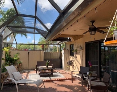 5734 Northpointe Lane - Photo Thumbnail 9