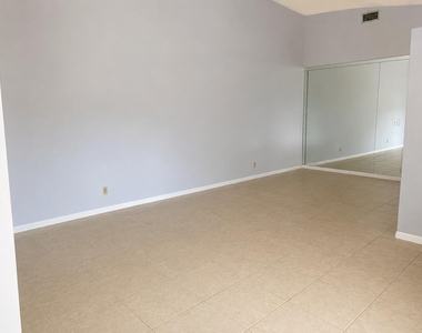 5734 Northpointe Lane - Photo Thumbnail 14