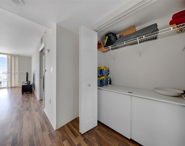 1155 Brickell Bay Drive - Photo Thumbnail 12