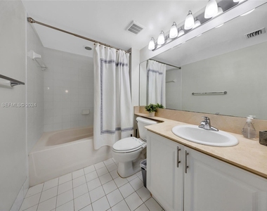 1155 Brickell Bay Drive - Photo Thumbnail 13