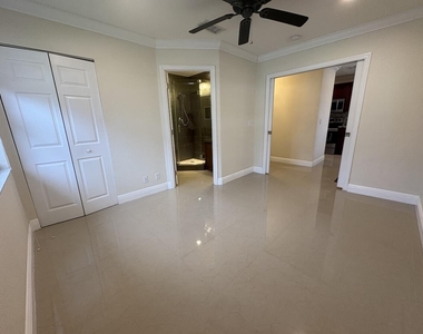 1441 Nw 19th Terrace - Photo Thumbnail 21