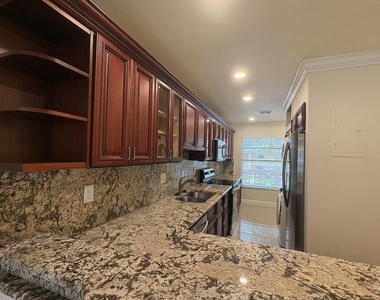1441 Nw 19th Terrace - Photo Thumbnail 24