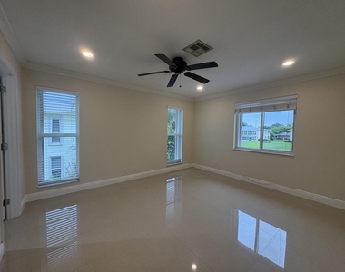1441 Nw 19th Terrace - Photo Thumbnail 11
