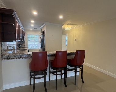 1441 Nw 19th Terrace - Photo Thumbnail 25