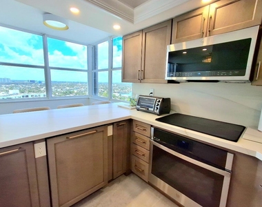 1340 S Ocean Boulevard - Photo Thumbnail 13