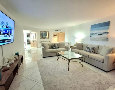 1340 S Ocean Boulevard - Photo Thumbnail 3