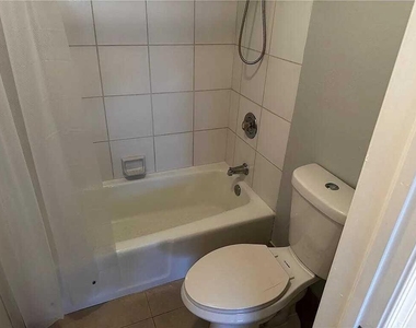 105 S Riverside Drive - Photo Thumbnail 27