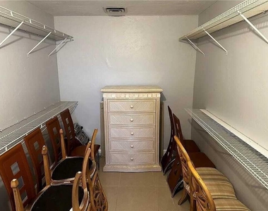 105 S Riverside Drive - Photo Thumbnail 29