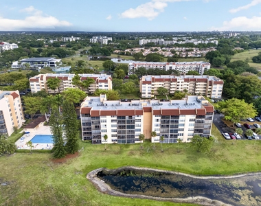 3671 Environ Boulevard - Photo Thumbnail 16