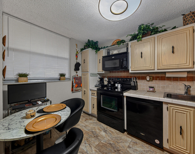 3671 Environ Boulevard - Photo Thumbnail 32