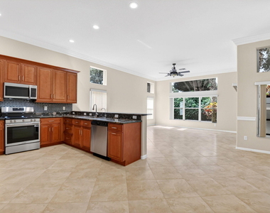 6812 Belmont Shore Drive - Photo Thumbnail 8