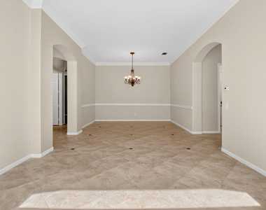6812 Belmont Shore Drive - Photo Thumbnail 5