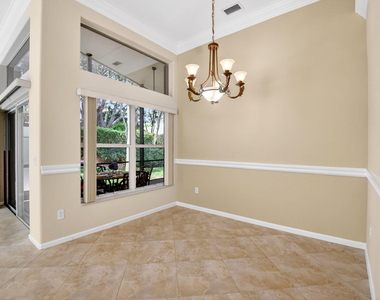 6812 Belmont Shore Drive - Photo Thumbnail 12