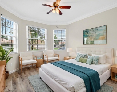 6812 Belmont Shore Drive - Photo Thumbnail 2