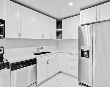 3701 N Country Club Drive - Photo Thumbnail 20
