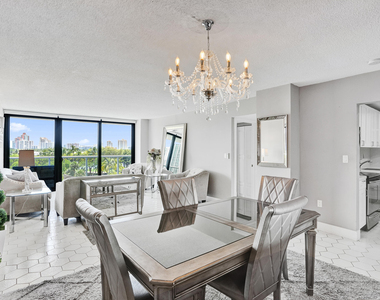 3701 N Country Club Drive - Photo Thumbnail 3