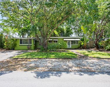 2020 Ne 4th Avenue - Photo Thumbnail 9