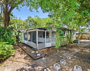2020 Ne 4th Avenue - Photo Thumbnail 7