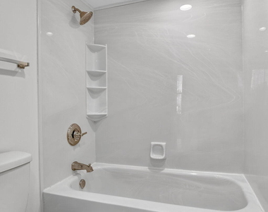 11 Royal Palm Way - Photo Thumbnail 23
