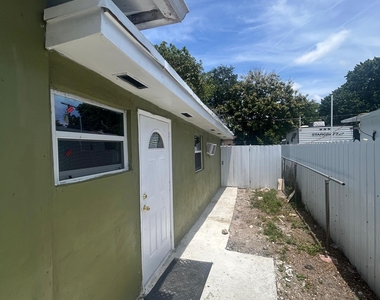 845 Nw 132nd Street - Photo Thumbnail 2