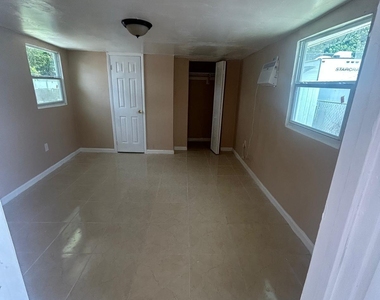845 Nw 132nd Street - Photo Thumbnail 6