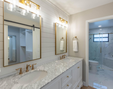 2478 Bedford Mews Drive - Photo Thumbnail 7