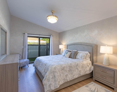 2478 Bedford Mews Drive - Photo Thumbnail 6