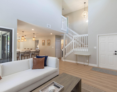 2478 Bedford Mews Drive - Photo Thumbnail 5