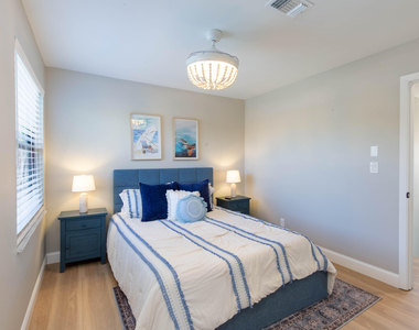 2478 Bedford Mews Drive - Photo Thumbnail 11