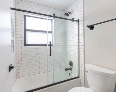 2478 Bedford Mews Drive - Photo Thumbnail 14