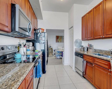 3001 Ne 185th Street - Photo Thumbnail 6