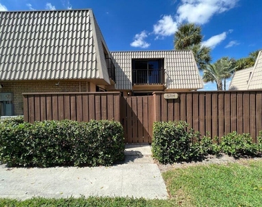 5714 57th Way - Photo Thumbnail 2