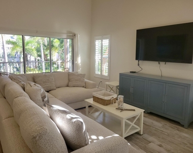 3108 Fairway Drive N - Photo Thumbnail 4