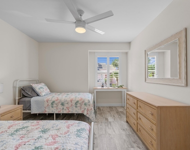 3108 Fairway Drive N - Photo Thumbnail 20