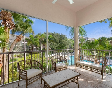 3108 Fairway Drive N - Photo Thumbnail 8