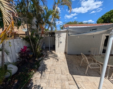 1629 Nw 5th Avenue - Photo Thumbnail 6