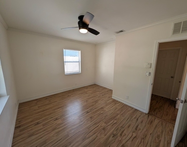 1629 Nw 5th Avenue - Photo Thumbnail 14